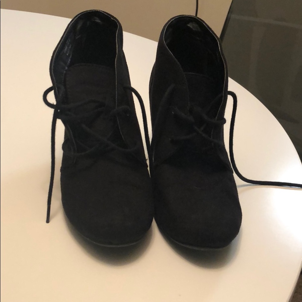 CL by Laundry booties